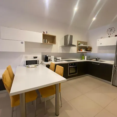 Apartment 2 Bedroom Maisonette