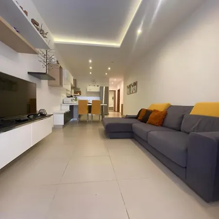 2 Bedroom Maisonette Apartment Sliema