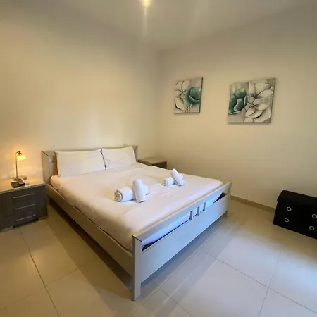 2 Bedroom Maisonette * Σλιέμα